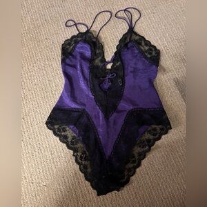 Victoria’s Secret Gold Label Purple and Black Lace Bodysuit Size Medium
